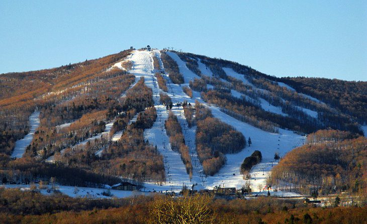 12 Top-Rated Ski Resorts in Vermont, 2023/24