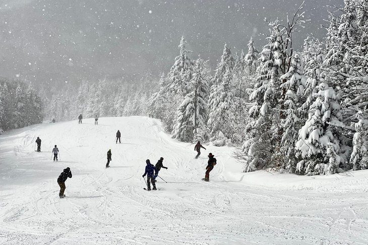 12 Top-Rated Ski Resorts in Vermont, 2023/24