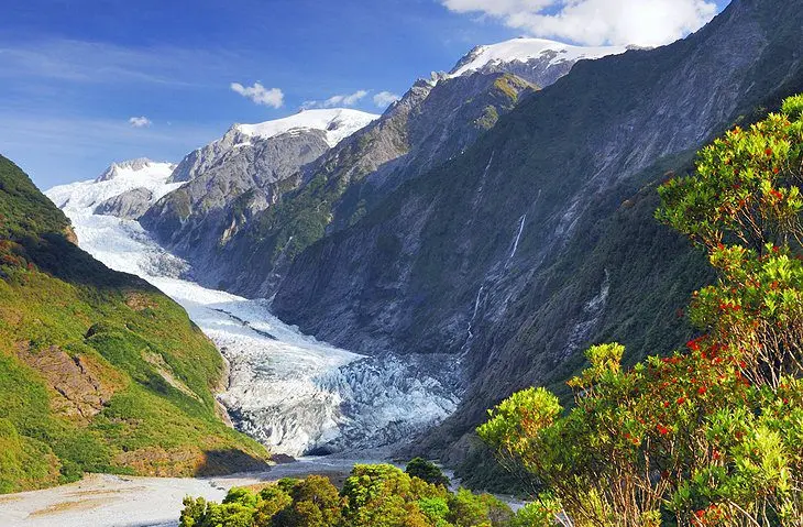 12 Top-Rated Tourist Attractions in New Zealand