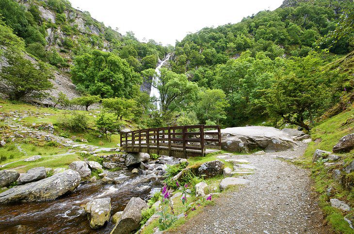 12 Top-Rated Waterfalls in North Wales