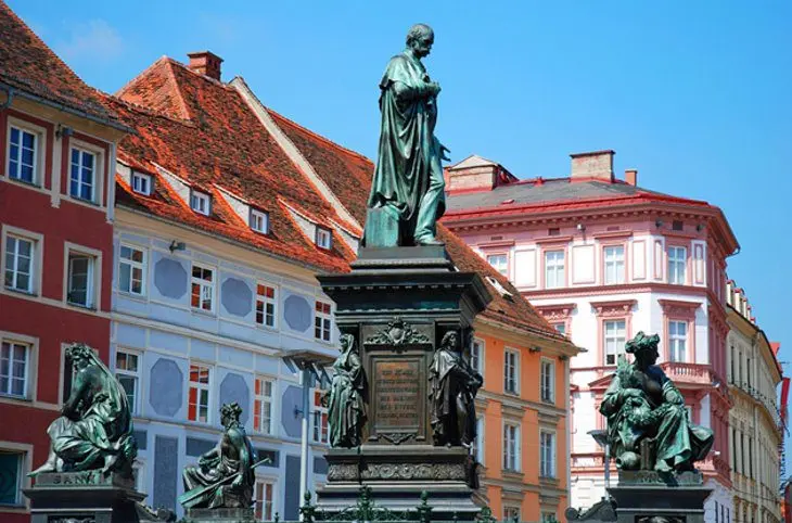 12 Top Tourist Attractions in Graz & Easy Day Trips