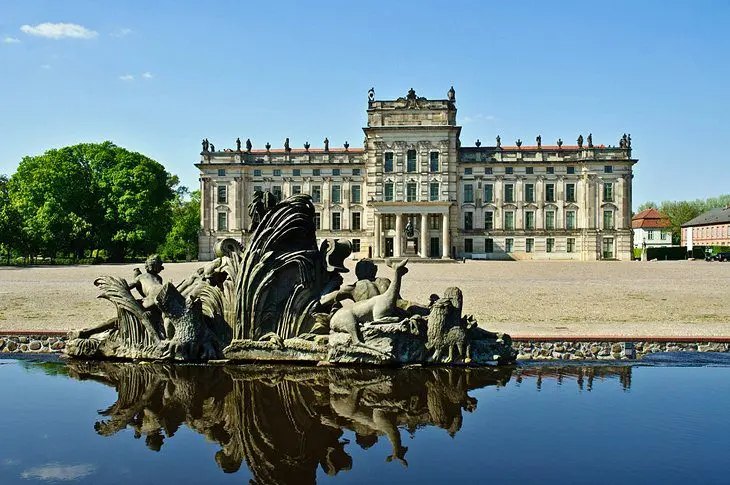 12 Top Tourist Attractions in Schwerin & Easy Day Trips