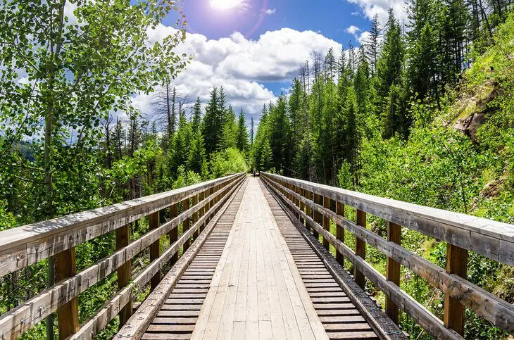 13 Best Hiking Trails in Kelowna, BC