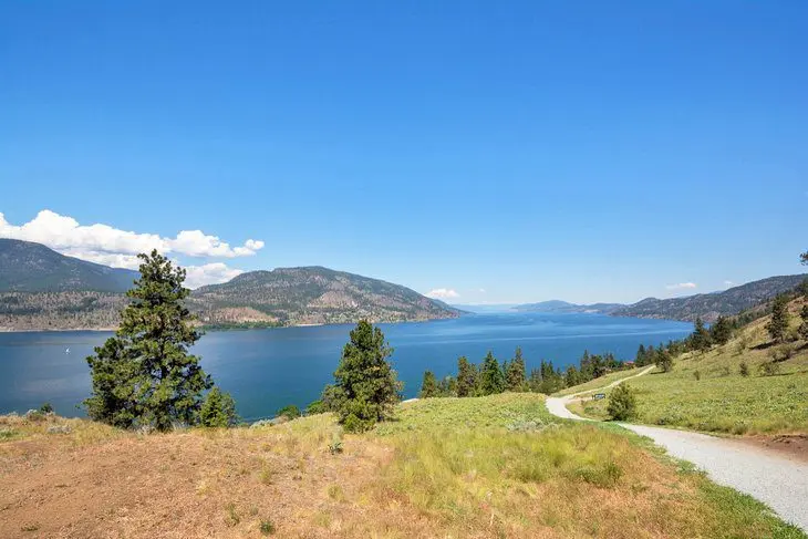 13 Best Hiking Trails in Kelowna, BC