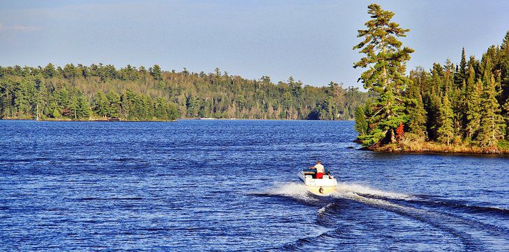 13 Best Lakes in Canada