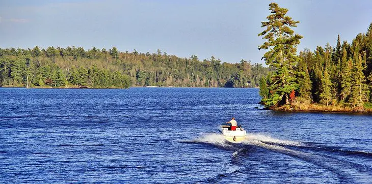 13 Best Lakes in Canada