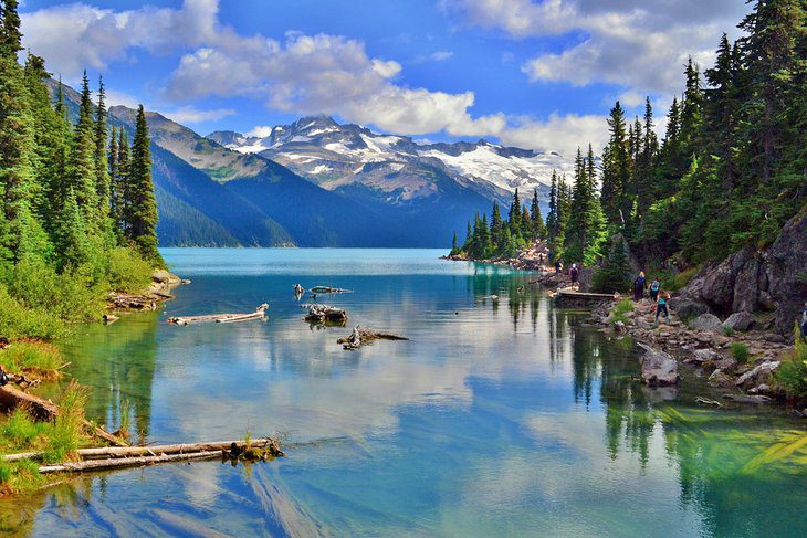 13 Best Lakes in Canada