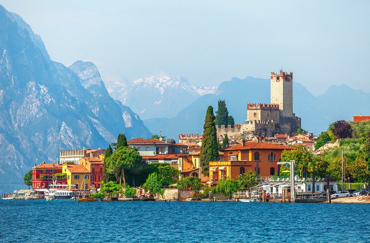 13 Best Lakes in Italy