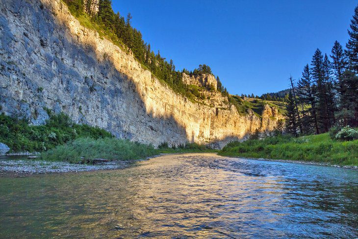 13 Best Places for Fly Fishing in Montana