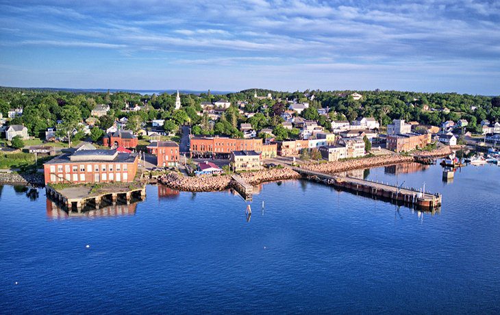 13 Best Small Towns in Maine