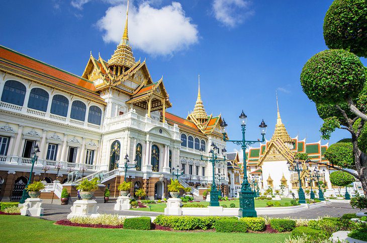 13 Highlights at Bangkoks Grand Palace: A Visitors Guide