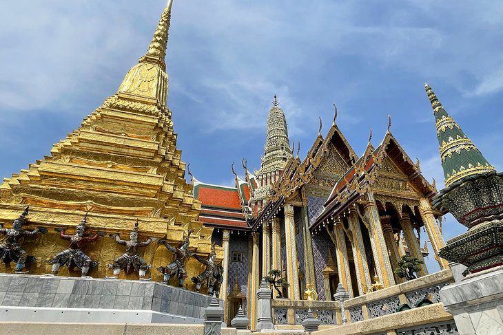 13 Highlights at Bangkoks Grand Palace: A Visitors Guide