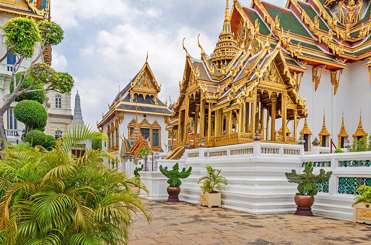 13 Highlights at Bangkoks Grand Palace: A Visitors Guide