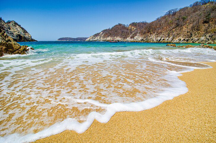 13 Top-Rated Beaches in Huatulco