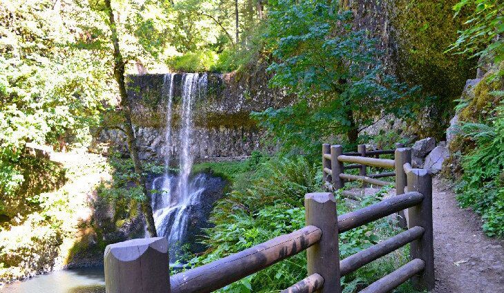 13 Top-Rated Hiking Trails in Oregon