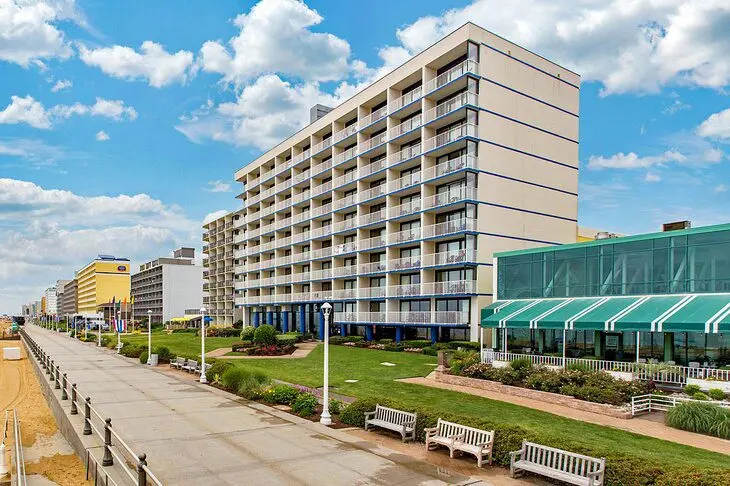 13 Top-Rated Resorts in Virginia Beach, VA