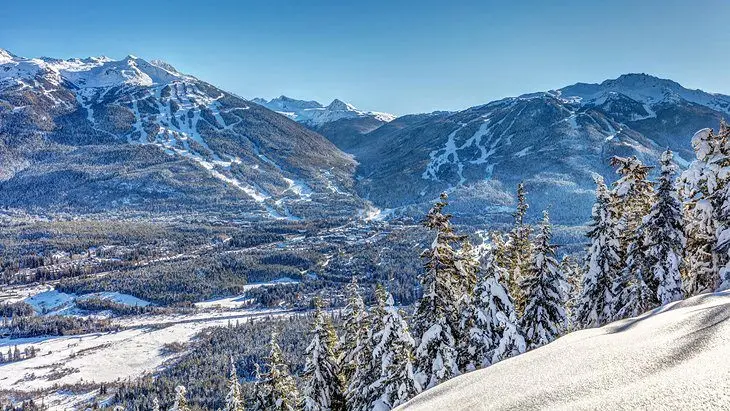 13 Top-Rated Ski Resorts in British Columbia, 2023/24