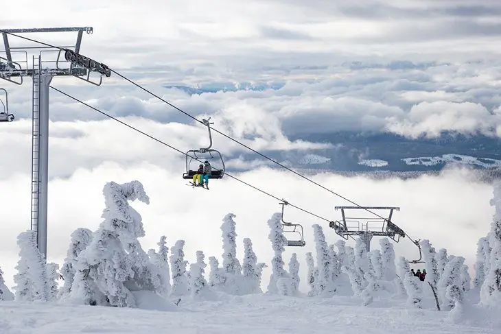 13 Top-Rated Ski Resorts in British Columbia, 2023/24