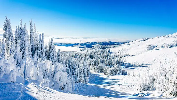 13 Top-Rated Ski Resorts in British Columbia, 2023/24