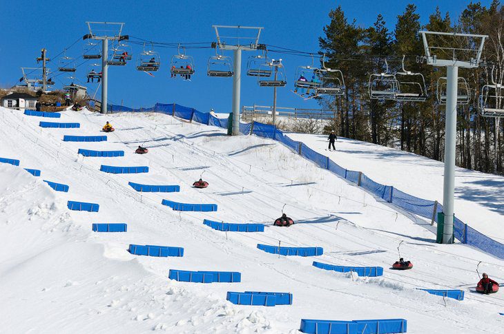 13 Top-Rated Ski Resorts near Toronto, 2023/24