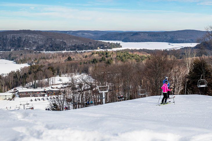 13 Top-Rated Ski Resorts near Toronto, 2023/24