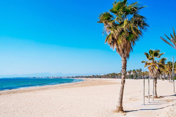 14 Best Beaches in Barcelona