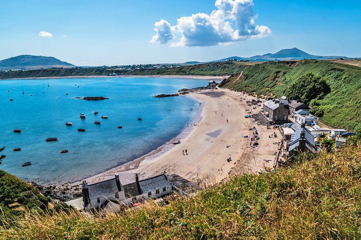 14 Best Beaches in North Wales