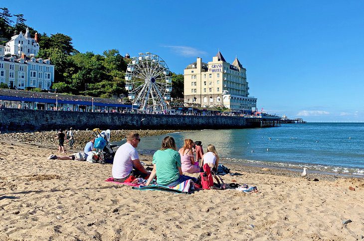 14 Best Beaches in North Wales