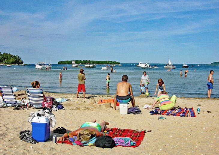 14 Best Beaches in Wisconsin