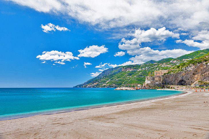 14 Best Beaches on the Amalfi Coast