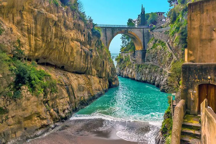 14 Best Beaches on the Amalfi Coast