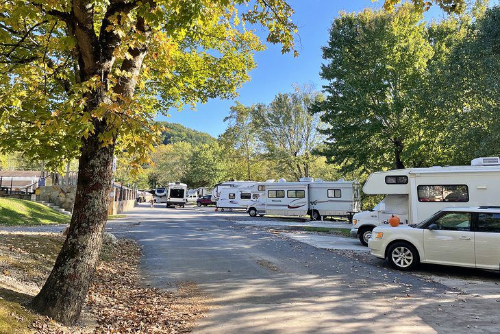 14 Best Campgrounds near Pigeon Forge, TN