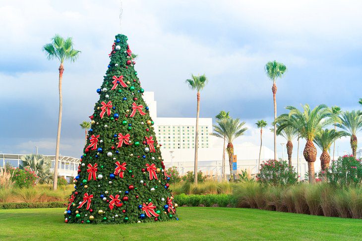 14 Best Christmas Towns in Florida