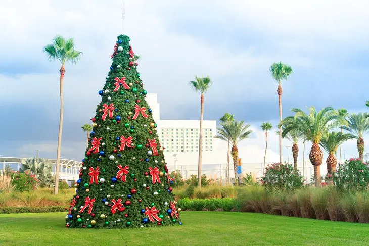 14 Best Christmas Towns in Florida