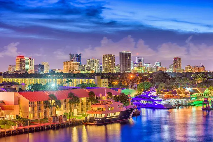 14 Best Christmas Towns in Florida