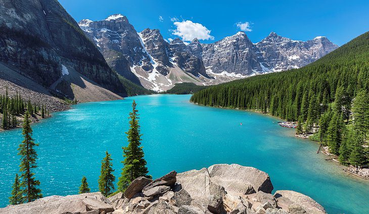 14 Best Lakes in Alberta