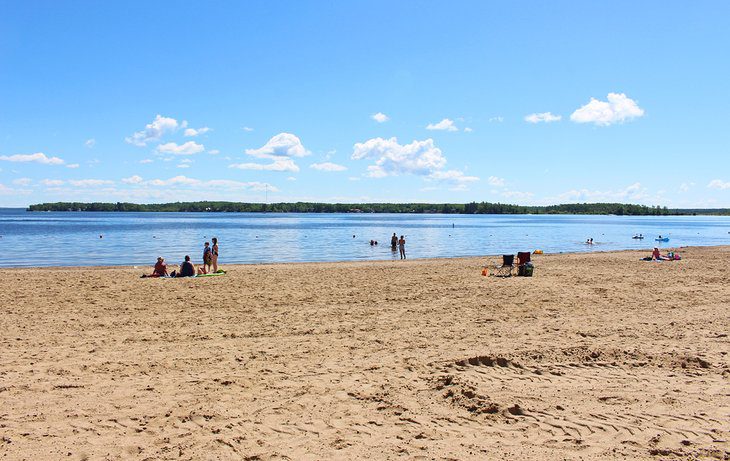 14 Best Lakes in Manitoba