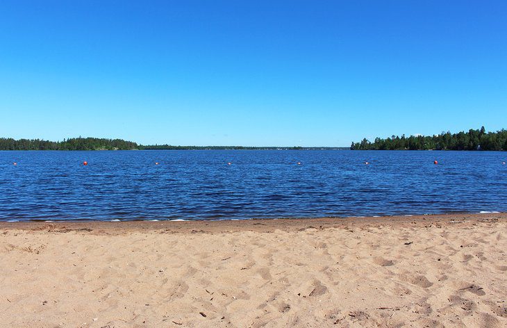 14 Best Lakes in Manitoba