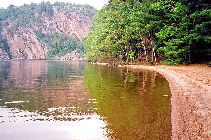 14 Best Lakes in Ontario