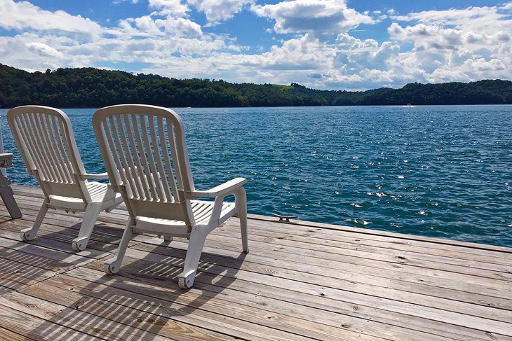 14 Best Lakes in Tennessee