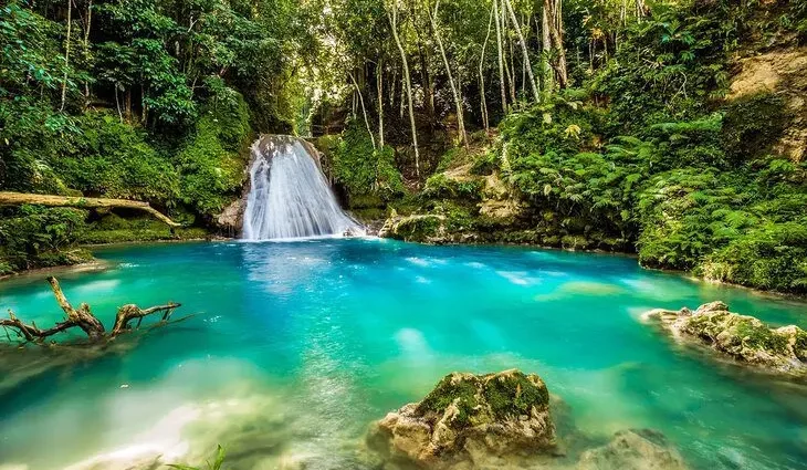 14 Best Waterfalls in Jamaica