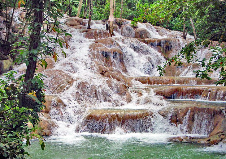 14 Best Waterfalls in Jamaica