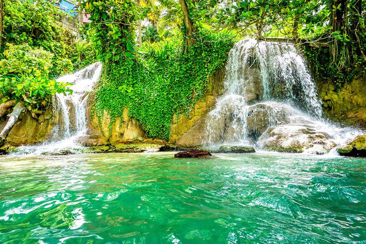 14 Best Waterfalls in Jamaica