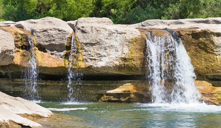 14 Best Waterfalls in Texas