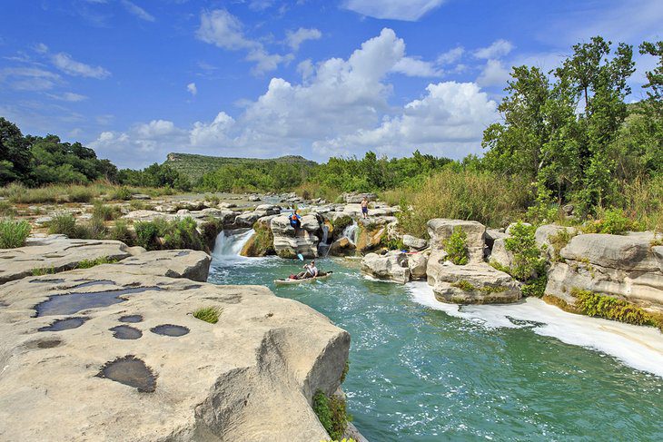 14 Best Waterfalls in Texas