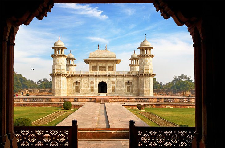 14 Top-Rated Attractions & Places to Visit in Agra