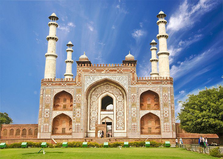 14 Top-Rated Attractions & Places to Visit in Agra