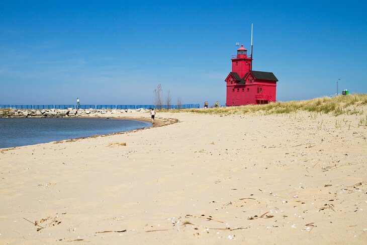 14 Top-Rated Beaches in Michigan