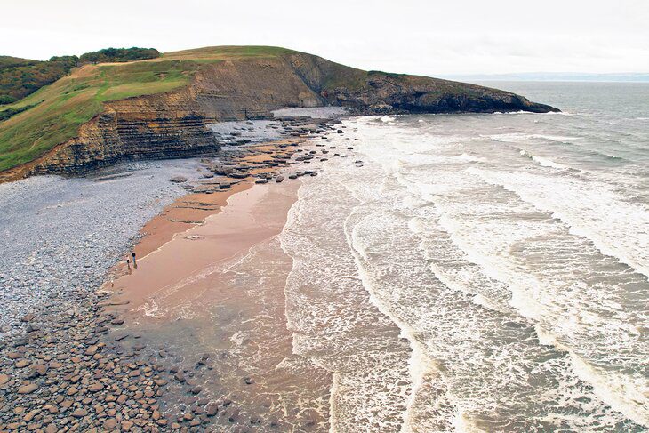 14 Top-Rated Beaches near Cardiff