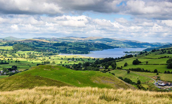 14 Top-Rated Lakes in Wales